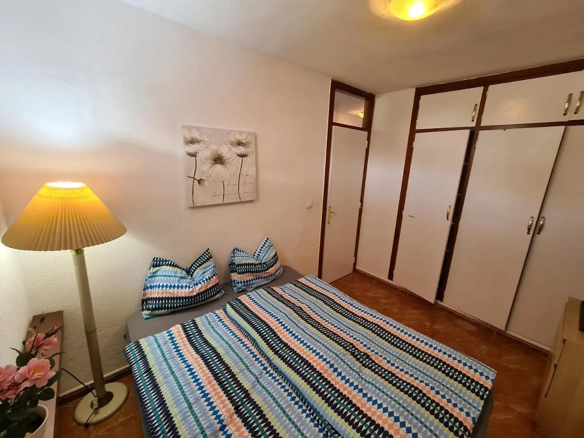 Vida Loca Only 190 Meters To The Sea, Balcony, Sea View, Pool, Wifi Apartamento Playa Feñabe