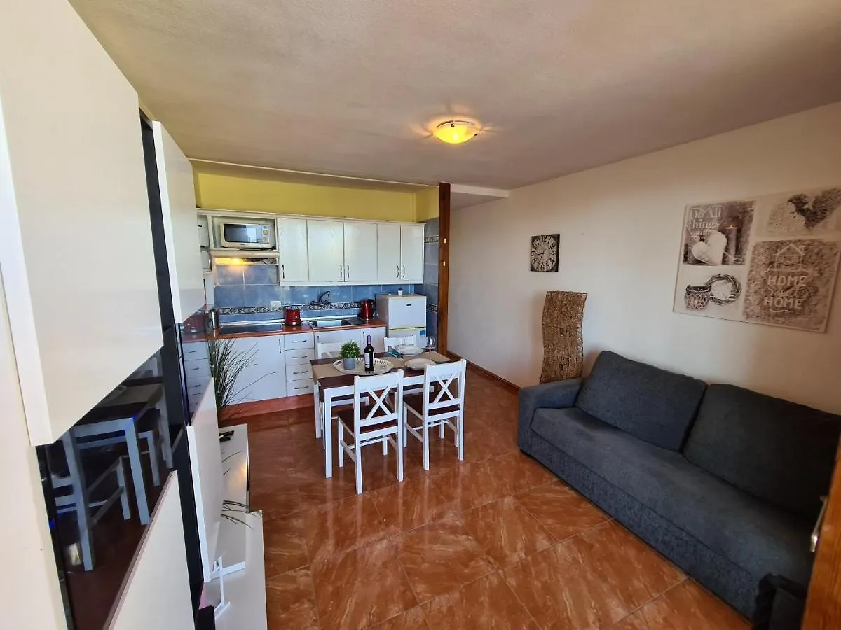 Vida Loca Only 190 Meters To The Sea, Balcony, Sea View, Pool, Wifi Apartamento Playa Feñabe 0*,  España
