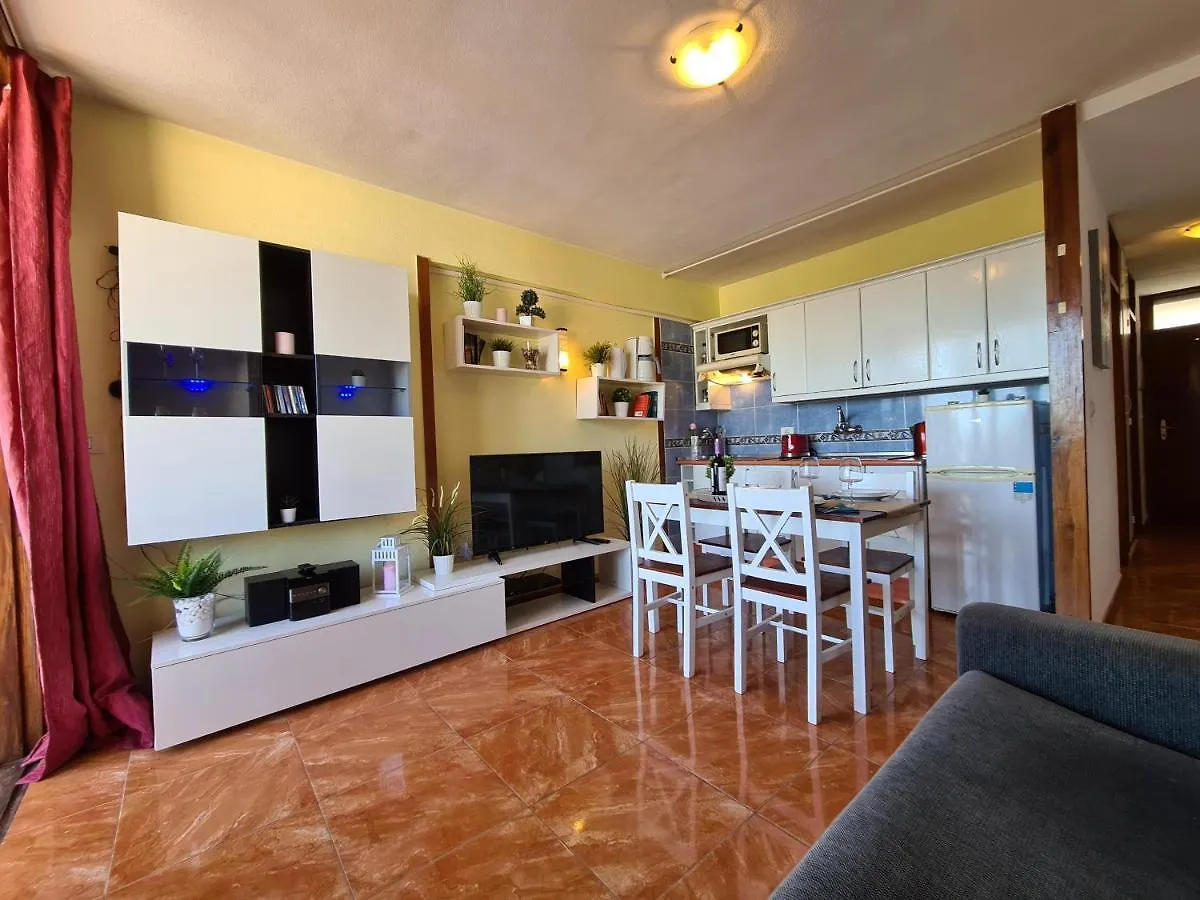 Vida Loca Only 190 Meters To The Sea, Balcony, Sea View, Pool, Wifi Apartamento Playa Feñabe